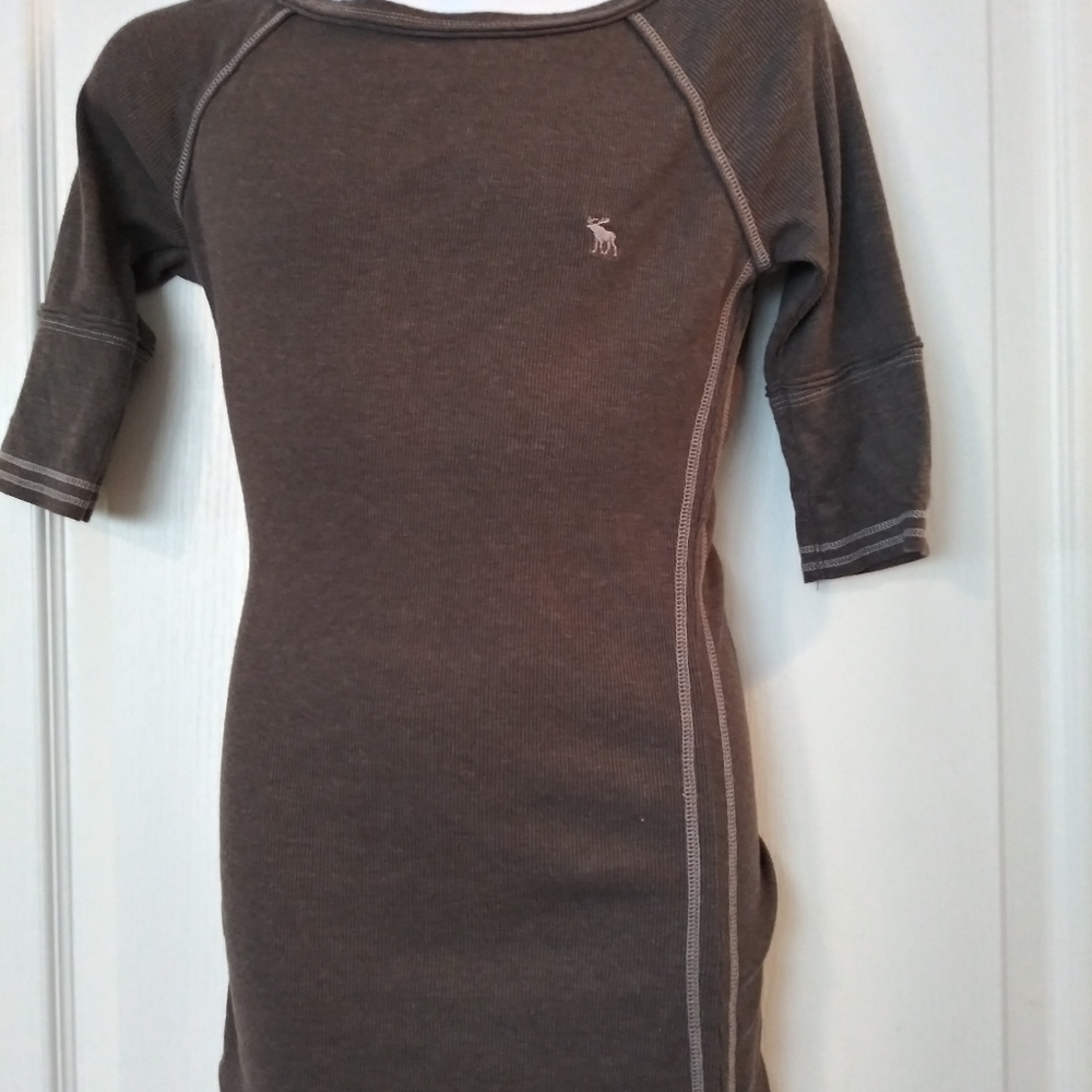 2 Large Abercrombie & Fitch 1/2 sleeve